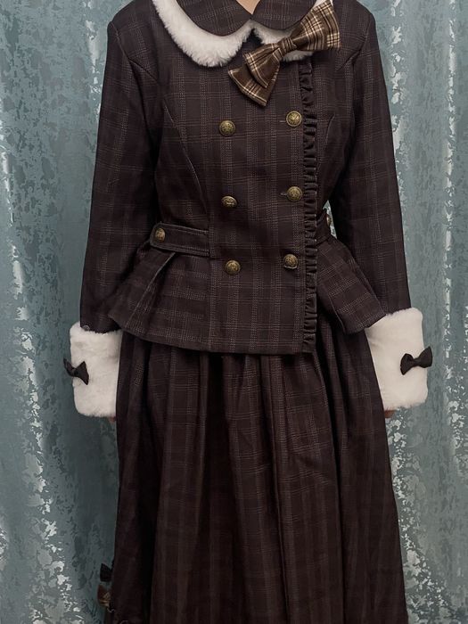 Шоколадная двойка в стиле old money