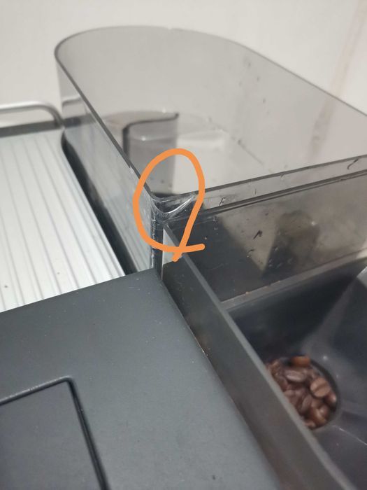 Продавам кафеавтомат Saeco Royal