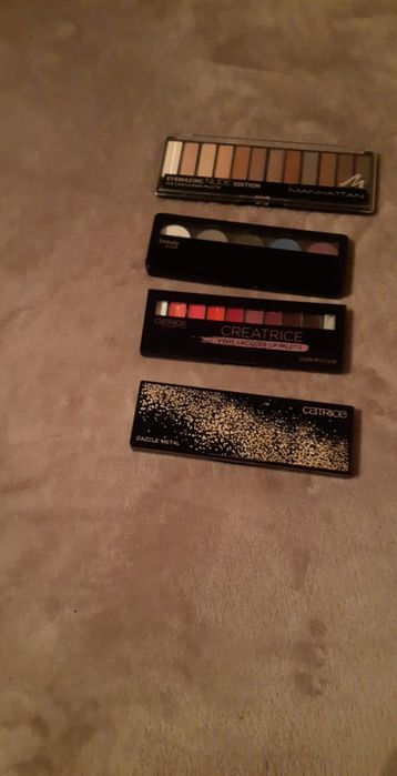 Сенки за очи нови