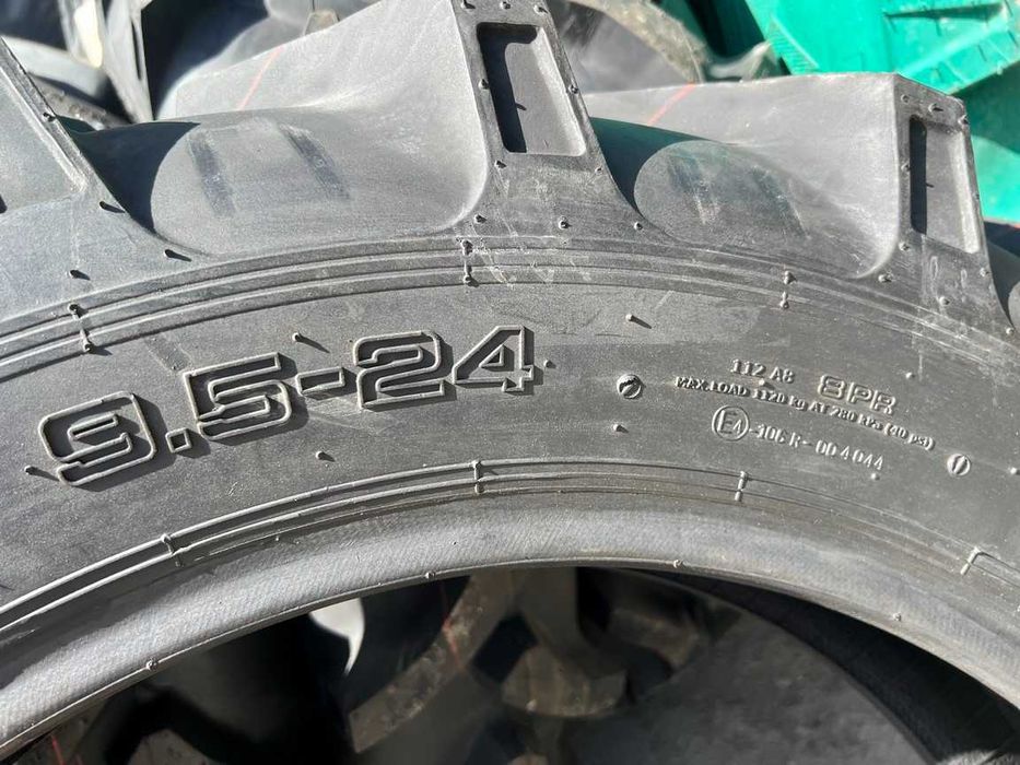 9.5-24 cu 8 pliuri anvelope noi marca TVS pentru tractor fata