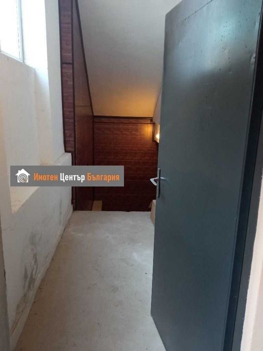 Дава се под наем Склад в София, Слатина - 196 кв.м за 175000 € - Снимка #4