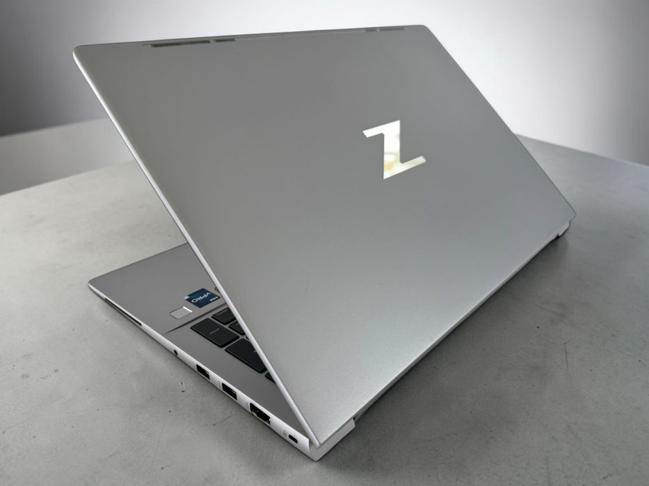 HP Zbook Fury 16" G9 4k+ 120Hz i9-12950HX 128RAM 2TBSSD RTX A5500 16GB