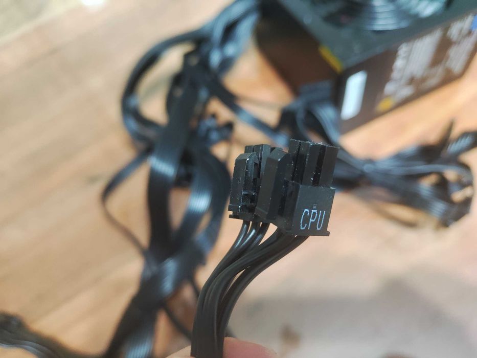 Продавам захранване CWT 750W 80+ Gold (Channel Well Technology)