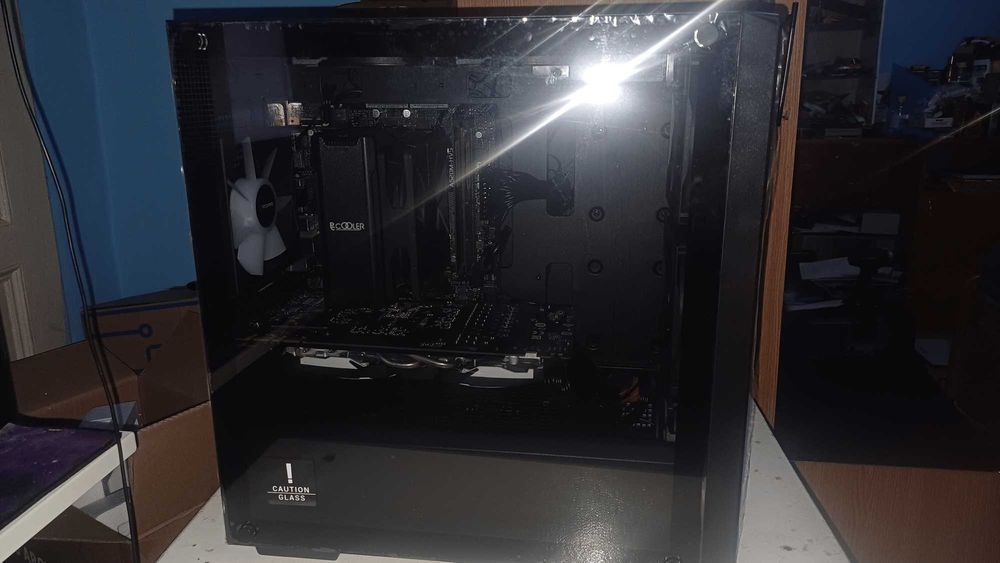 PC de Gaming cu Anumite componente noi
