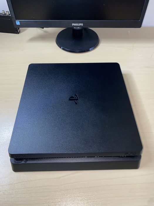 Продам или обменя playstation 4
