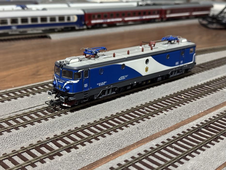 Locomotiva electrica 0-60 EA Amintiri Feroviare PUMA ho/h0 1/87