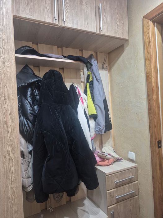 Продам Прихожую…