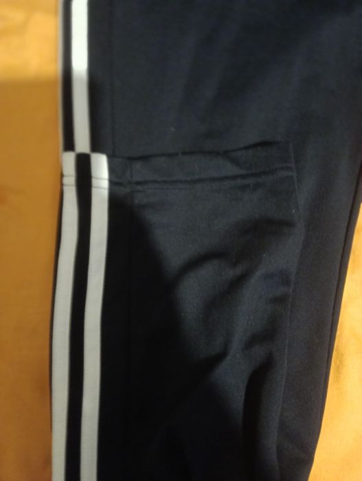 Pantalon trening original Adidas Slim Fit.