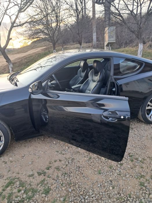 Vând Hyundai  Genesis