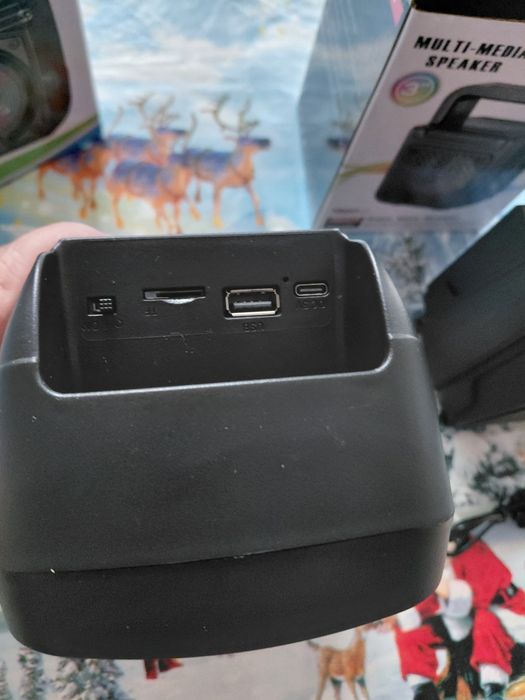 Колонки музыкальные.  Переносные .