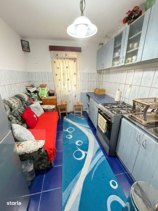 Apartament cu doua camere, semidecomandat, etaj 1, zona Bucovina