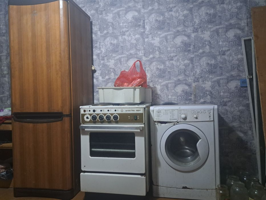 Продам Холодильник Плита и Машинка не рабочее состояние