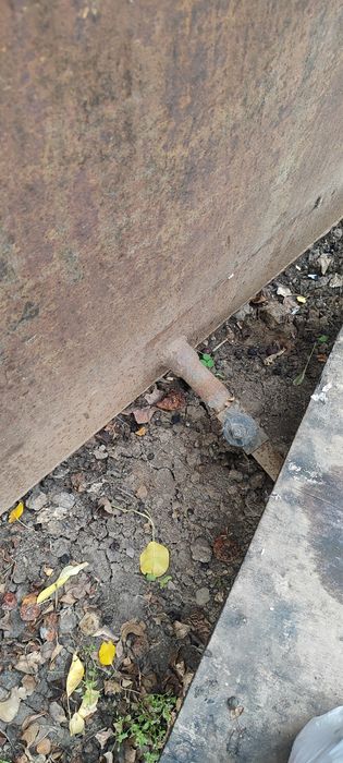 Ёмкость железная под воду, отходы и тп