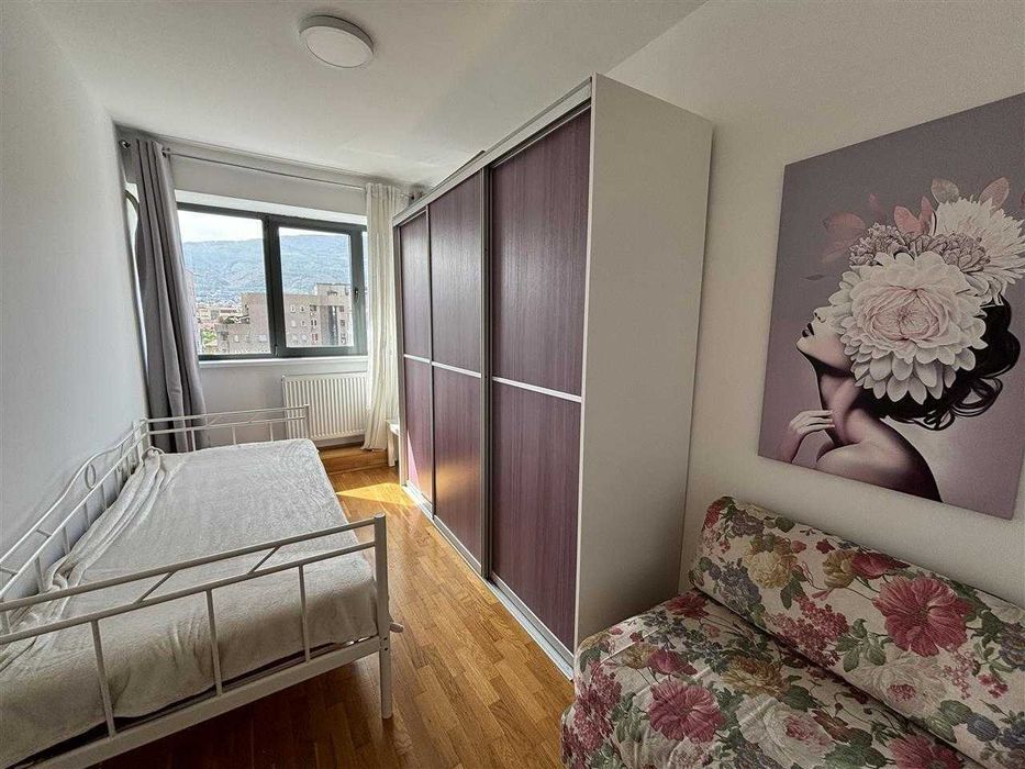 Дава се под наем Тристаен апартамент в Бургас, Славейков - 80 кв.м за 300.9 € - Снимка #3