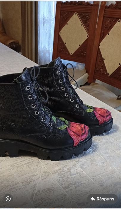 Ghete din piele Moja