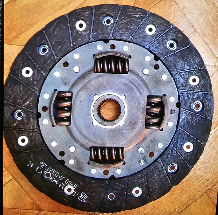 Продам комплект сцепления на Ларгус