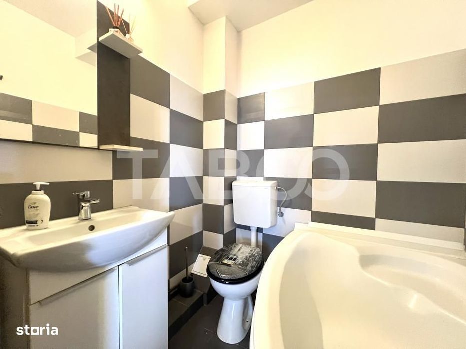 Apartament cu 3 camere pe 2 nivele zona Centrala langa Piata Abator