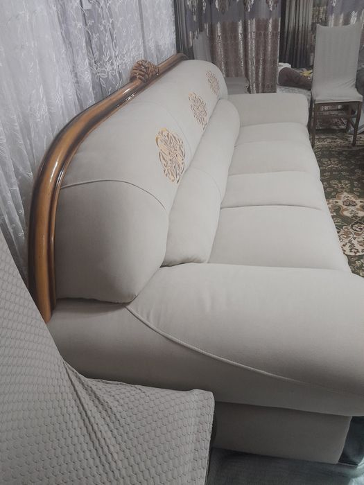 Диван  состояние отличное