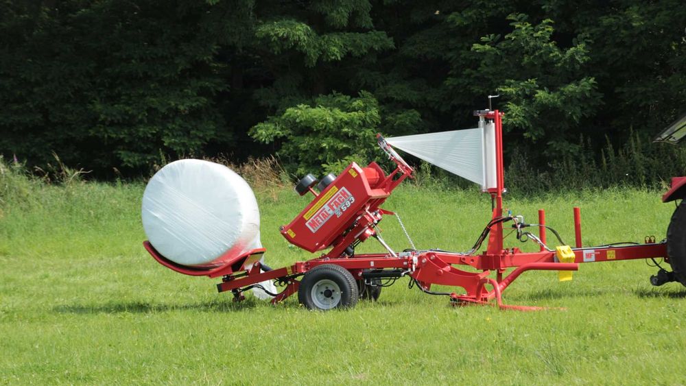 Metal-Fach Z593 Mașină de ambalat baloți tractată Metal-Fach Z593