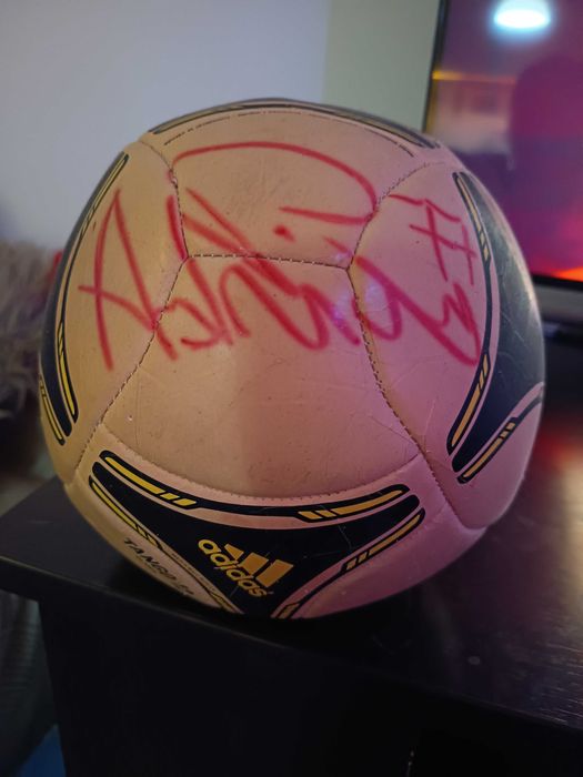 Minge cu autograf Adi Popa