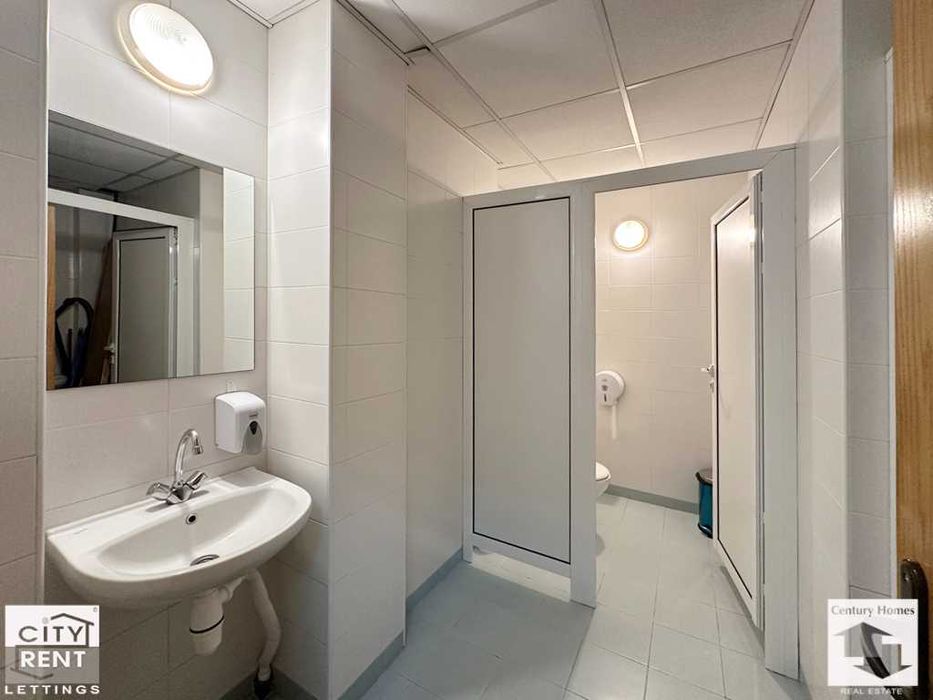 Дава се под наем Офис в Велико Търново, Център - 230 кв.м за 1230 € - Снимка #10