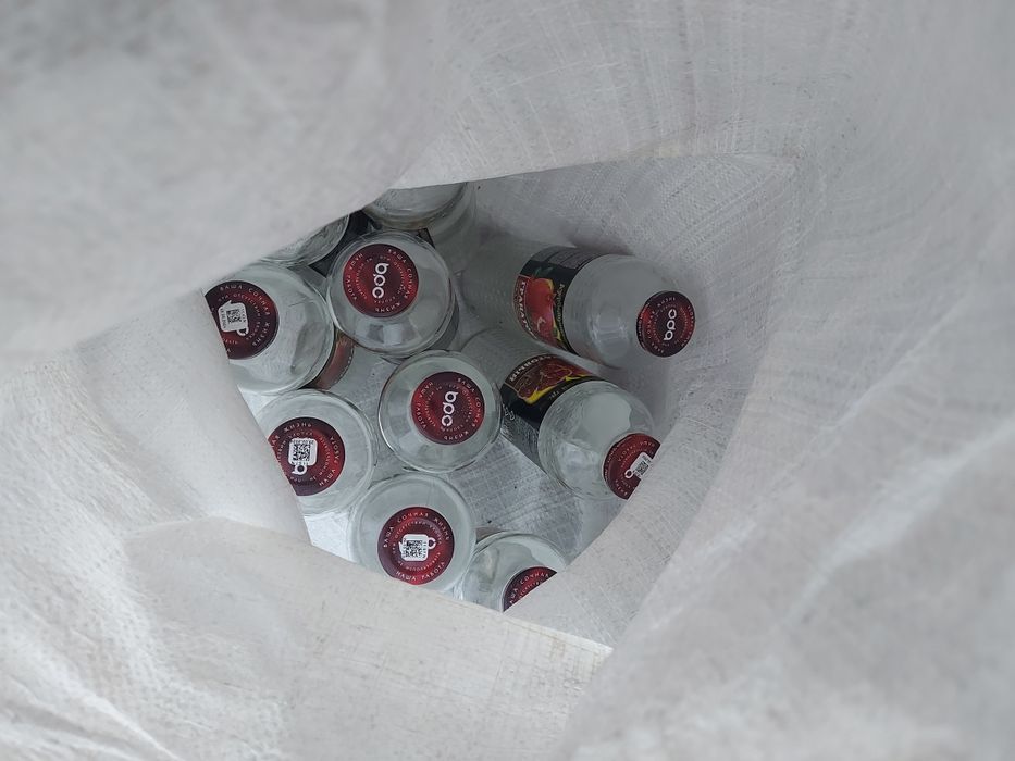 Продам бутылки стеклянные