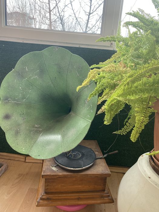 Gramofon patefon antic fabricat in anii 1938