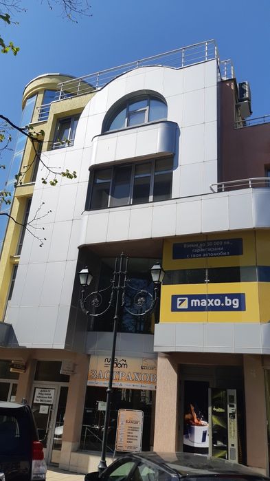 Магазин топ център до Съда