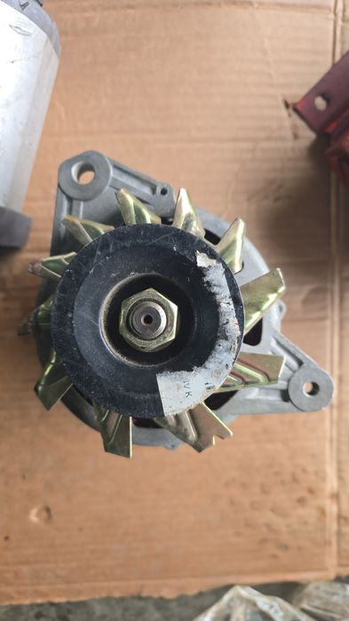 Alternator 28v nou