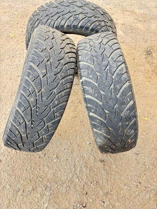 Шины зимние, 225 60 R17
