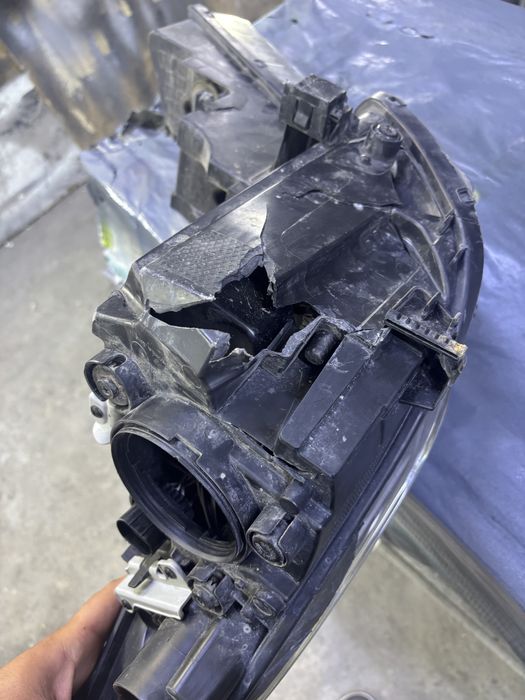 Продам фару Hyundai Elantra