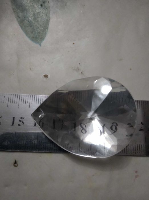 хрусталь для люстры.