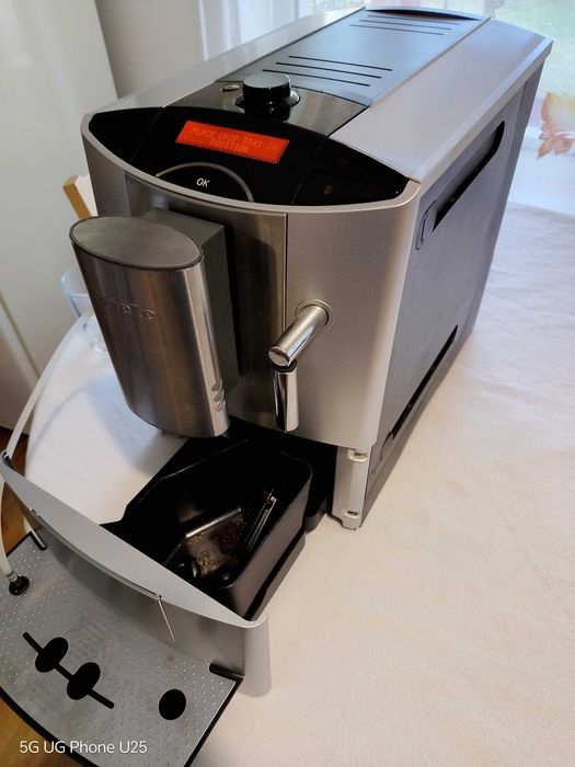Автоматична кафемашина Miele CM5200.