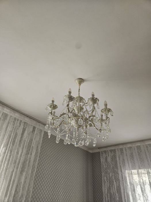 Люстра  60 размер 8 флафон