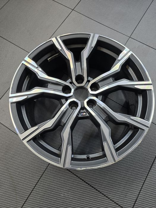 ОРИГИНАЛНА BMW 19” Джанта – OEM 8092163