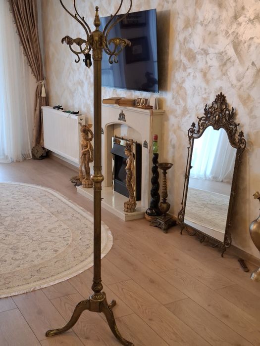 Cuier bronz stil baroc 1,80 cm.