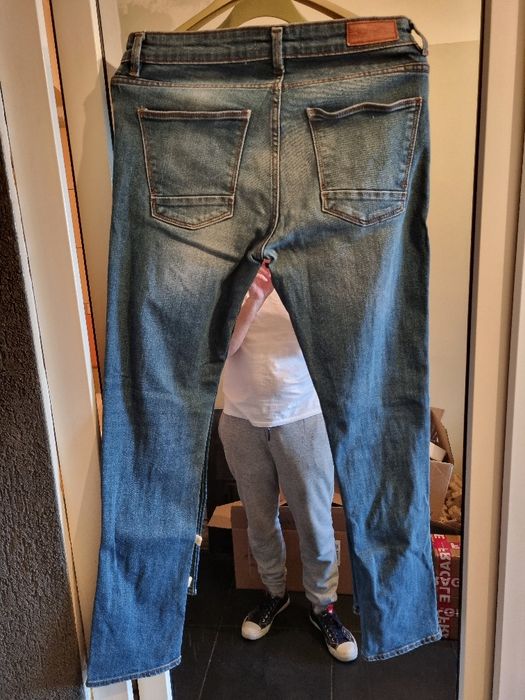 Blugi barbati "Pull & Bear" Slim Fit. Marimea 31. Perfecta stare.