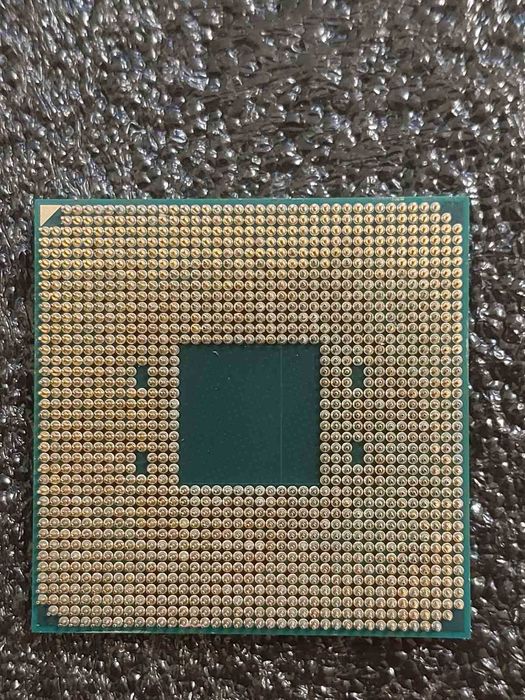AMD Ryzen 7 5700X3D + Asus ROG StriX X570-i Gaming Wi-Fi