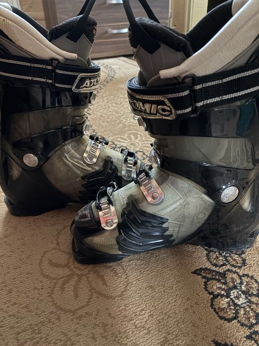 Ски обувки Atomic