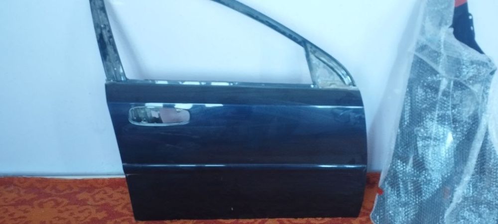 Radnoy detallar Darkmon blu