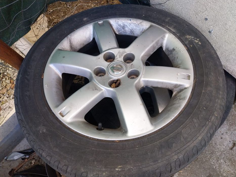 De vânzare cauciucuri plus geante