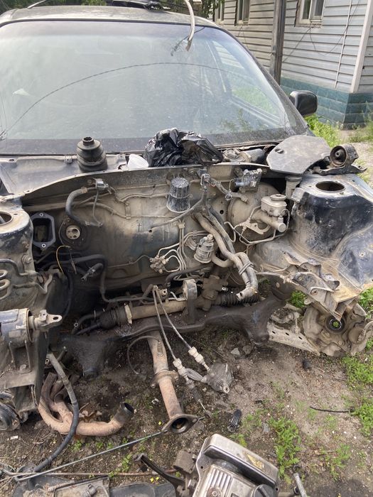 Тайота карина е на разбор