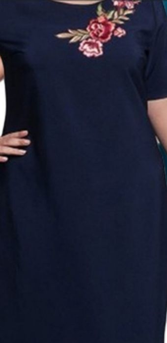 Rochie mar. 50-52 cu broderie