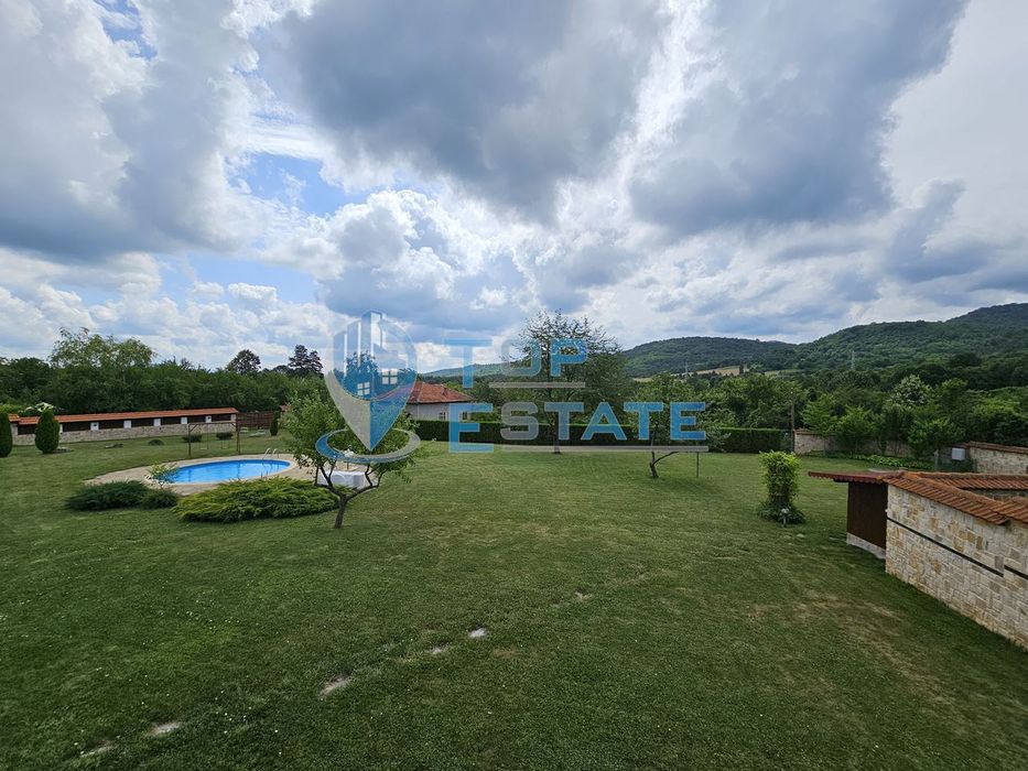 Продава се Къща в с. Средни колиби, Област Велико Търново - 418 кв.м за 1484 €/кв.м - Снимка #4