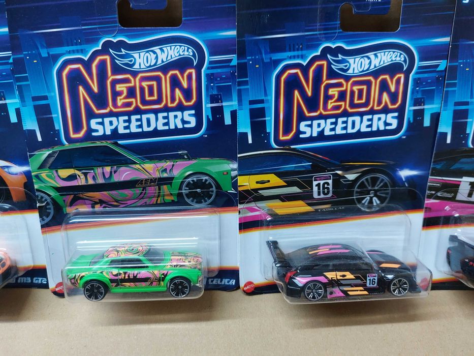 Колички Hot Wheels NEON SPEEDERS/ Хот Уилс - 7 модела / 011