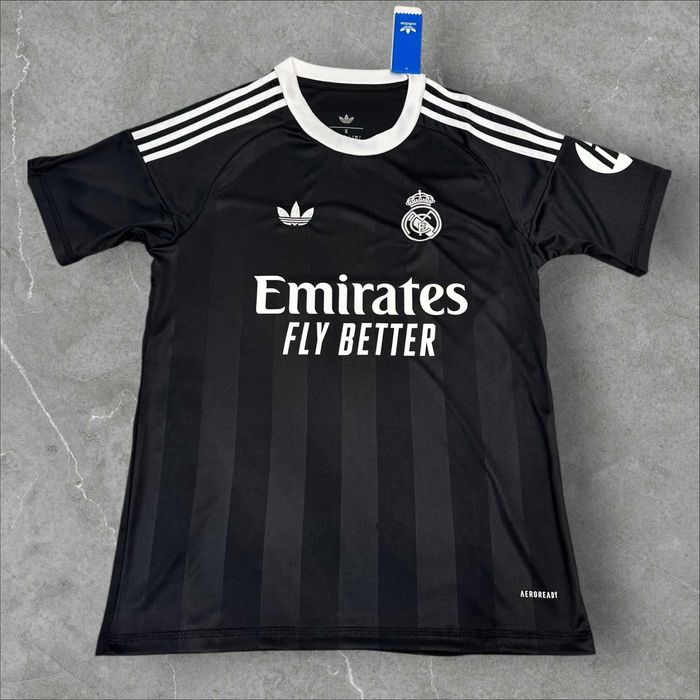 Футболна Тениска на Реал Мадрид / Real Madrid