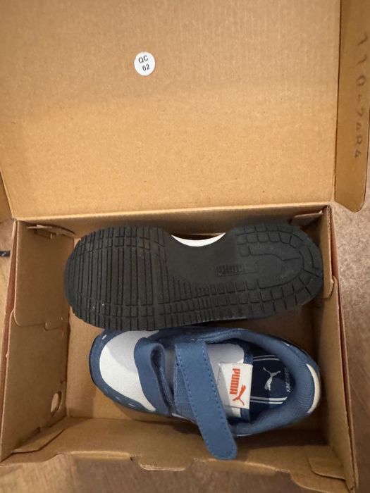 Adidasi baieti noi si utilizati- masura 24-25