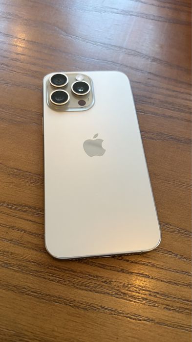 Продам iphone 15 pro max 256gb