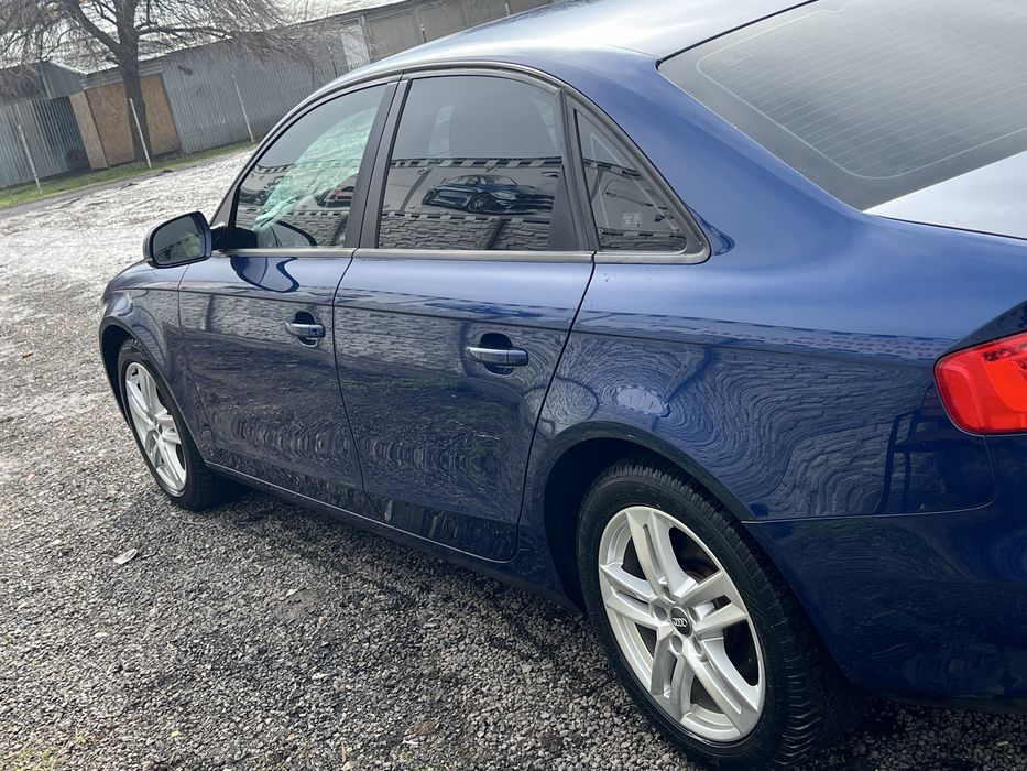 Vand audi A4  model 2013 !