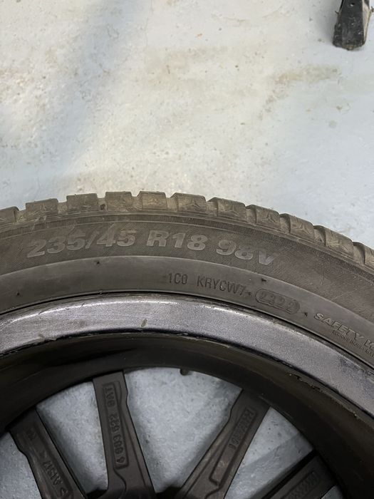 4бр. Зимни гуми Kumho 235/45/18